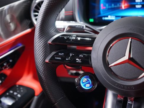 Used 2025 Mercedes-Benz SL 43 AMG image 13