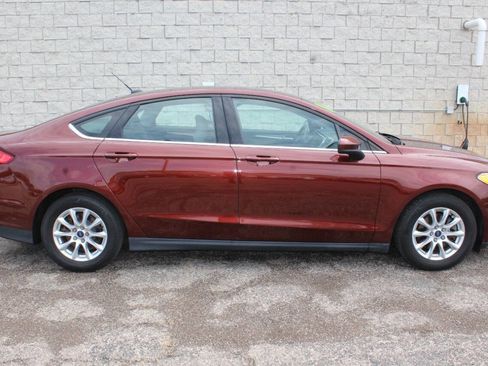 Used 2016 Ford Fusion S image 6