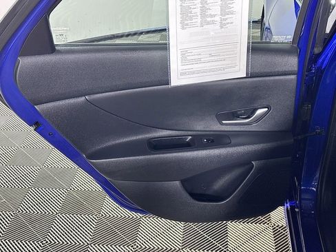 Used 2024 Hyundai Elantra SEL FWD image 19