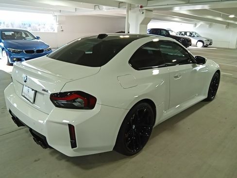 Used 2025 BMW M2 w/ Lighting Package image 7