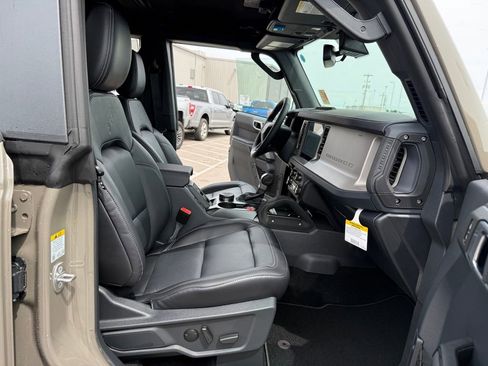 New 2026 Ford Bronco Outer Banks AWD/4WD image 17