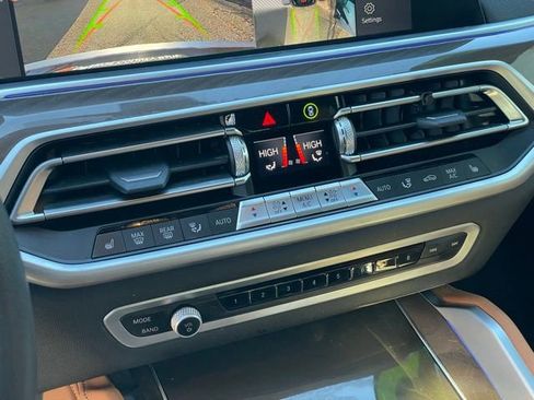 Certified 2023 BMW X6 xDrive40i w/ Climate Comfort Package image 21