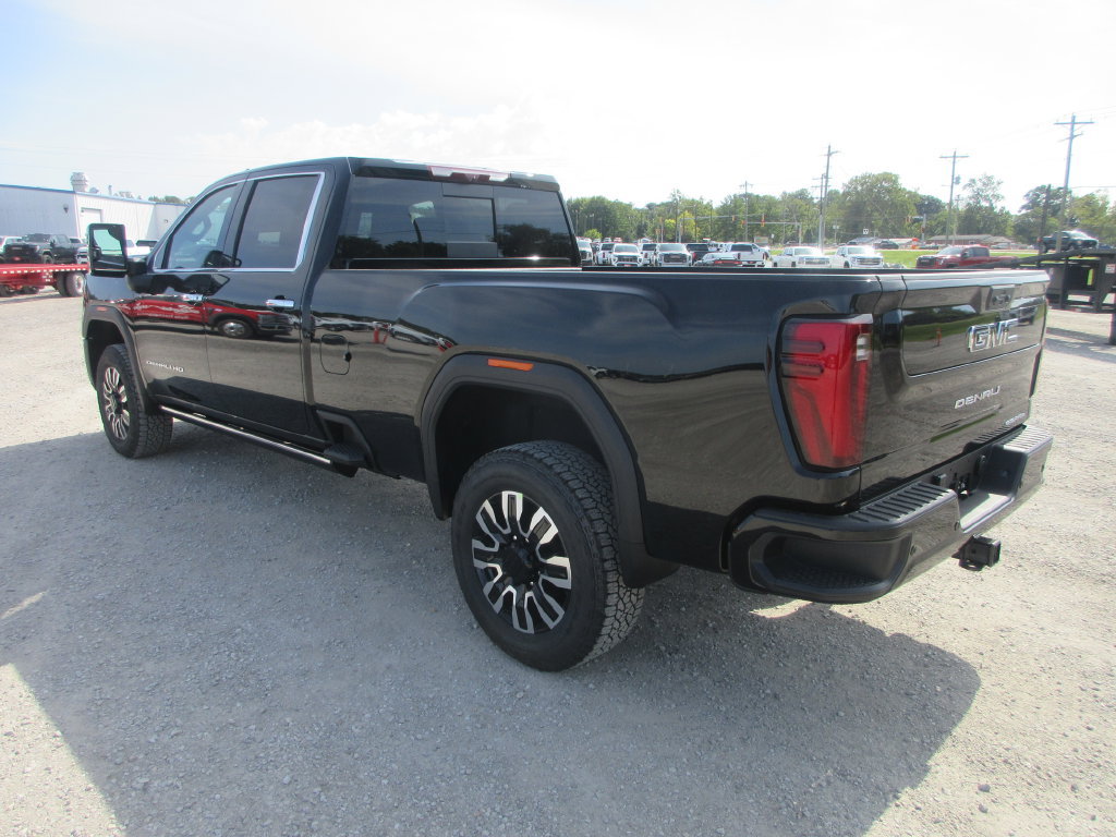 New 2026 GMC Sierra 3500 Denali Ultimate AWD/4WD image 9