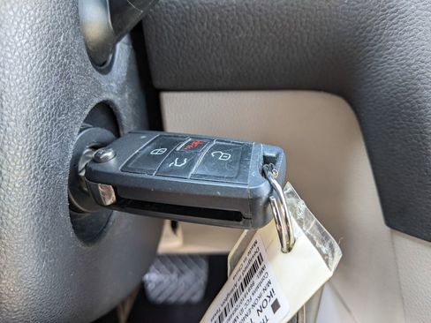 Used 2018 Volkswagen Golf S image 15