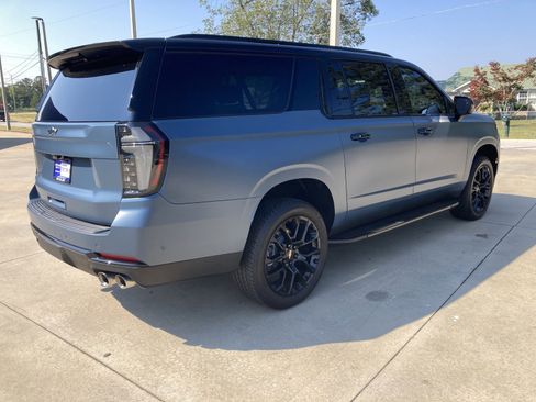 New 2025 Chevrolet Suburban RST w/ Advanced Technology Package image 6