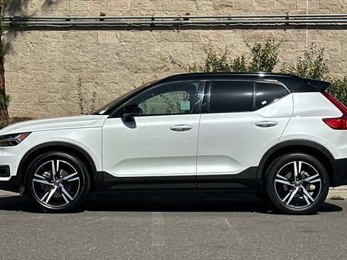 Used 2019 Volvo XC40 T5 R-Design AWD/4WD image 6