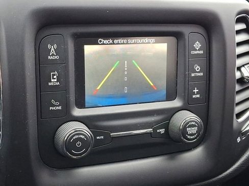 Certified 2018 Jeep Compass Sport image 21