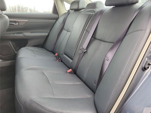 Used 2013 Nissan Altima 2.5 SL w/ Technology Pkg image 11