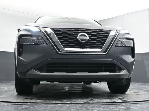 Used 2023 Nissan Rogue SV image 31