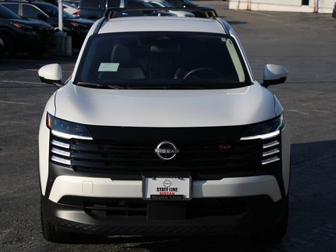 Used 2025 Nissan Kicks SR FWD image 7