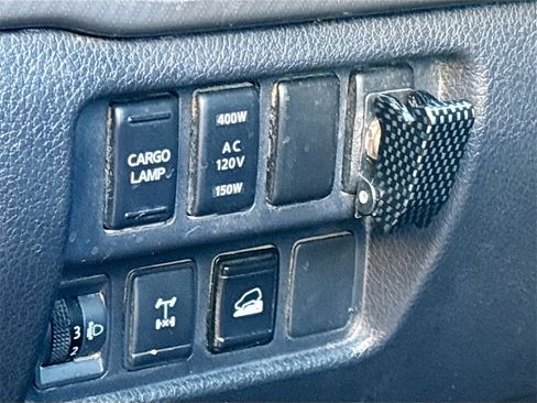 Used 2023 Nissan Titan PRO-4X w/ Pro-4x Convenience Package image 10