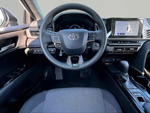 Used 2025 Toyota Camry LE FWD image 9
