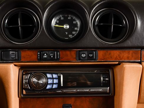 Used 1987 Mercedes-Benz 560 SL image 7