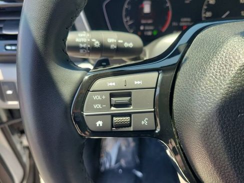 Certified 2025 Honda Pilot Touring image 26