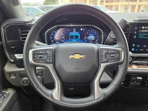Used 2025 Chevrolet Silverado 1500 LT RWD image 22