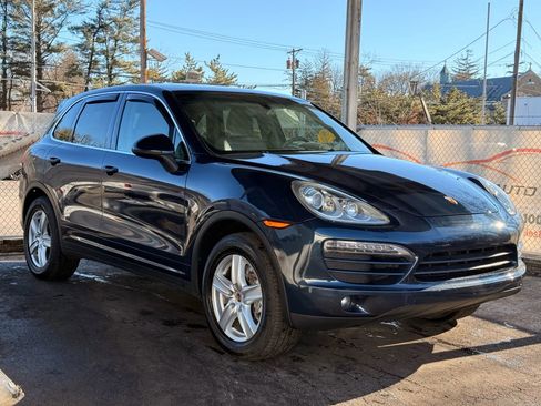 Used 2014 Porsche Cayenne Platinum Edition image 6