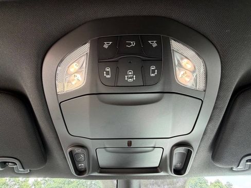 New 2026 Chrysler Pacifica Select w/ S Appearance Package FWD image 29