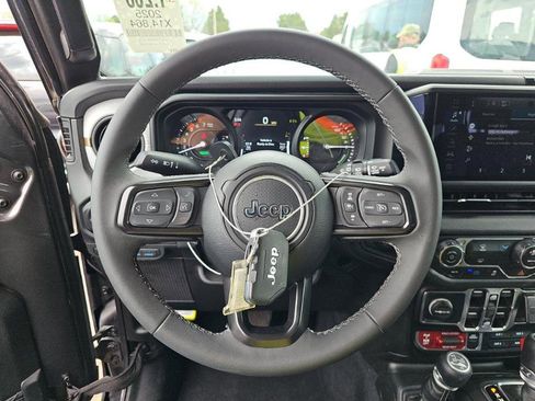 Used 2025 Jeep Wrangler Unlimited Sport S 4xe AWD/4WD image 7