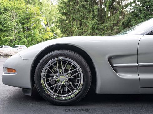Used 1999 Chevrolet Corvette Coupe w/ Performance Handling Pkg RWD image 4