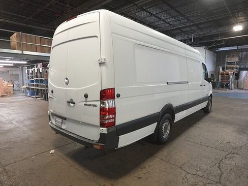 Used 2011 Freightliner Sprinter 2500 image 5