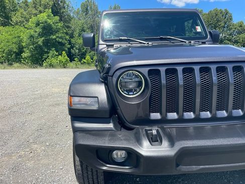 Used 2022 Jeep Wrangler Unlimited Sport AWD/4WD image 19