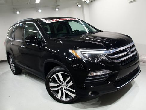Used 2016 Honda Pilot Touring image 8