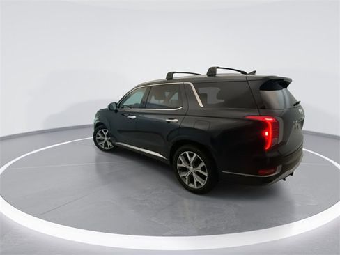 Used 2021 Hyundai Palisade Limited image 2