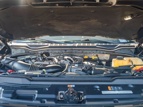 Certified 2019 Ford F450 Platinum w/ Platinum Ultimate Package image 26