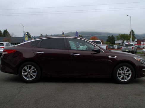 Used 2016 Kia Optima LX image 2