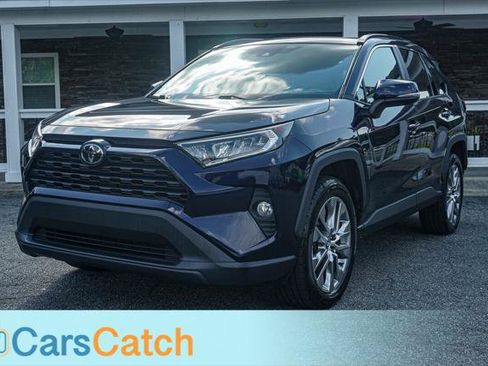 Used 2020 Toyota RAV4 XLE Premium AWD/4WD image 12