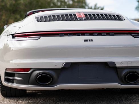 Used 2024 Porsche 911 Carrera image 61