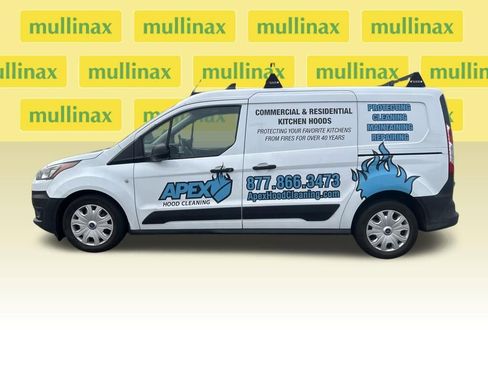 Used 2023 Ford Transit Connect XL image 8