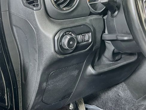 Used 2020 Jeep Wrangler Unlimited Sahara AWD/4WD image 10