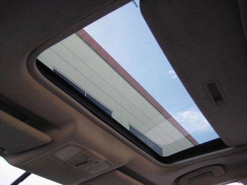 Used 2012 Nissan Rogue SL FWD image 29