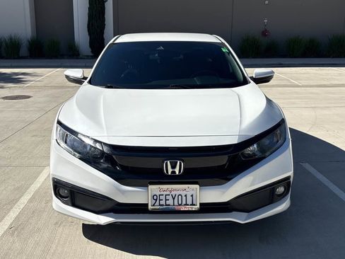 Used 2020 Honda Civic Sport image 2