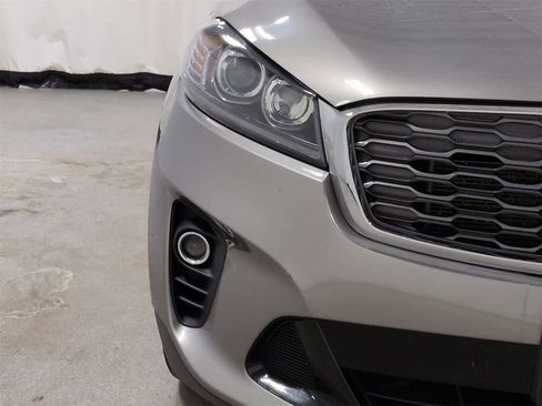 Used 2019 Kia Sorento EX image 11
