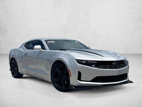 Used 2019 Chevrolet Camaro LT RWD image 12