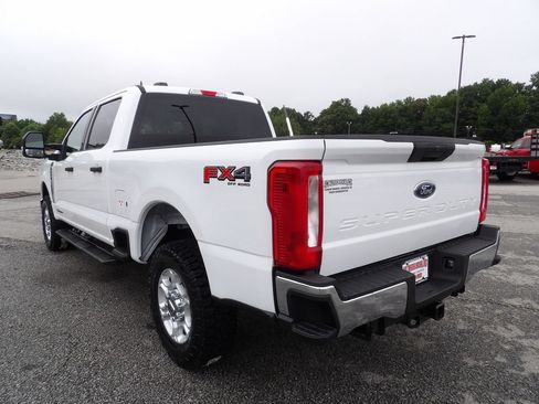 Used 2025 Ford F250 XLT w/ FX4 Off-Road Package AWD/4WD image 5