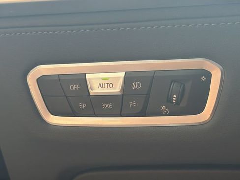 Used 2023 BMW XM AWD/4WD image 16