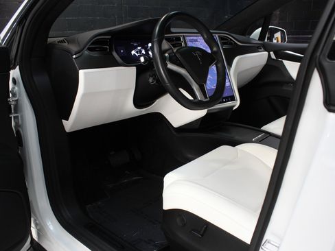 Used 2017 Tesla Model X 100D image 29