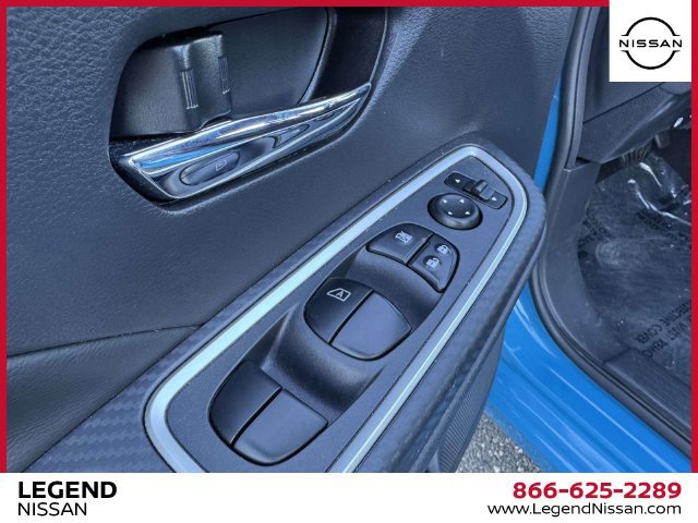 Used 2025 Nissan Versa SR w/ Trunk Package FWD image 17
