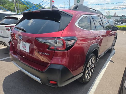 Certified 2025 Subaru Outback Limited AWD/4WD image 5