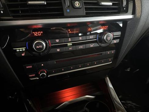 Used 2015 BMW X3 xDrive28d image 21