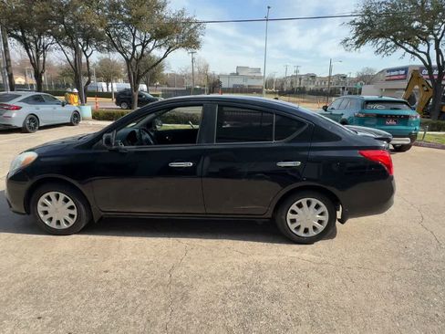 Used 2013 Nissan Versa SV image 5