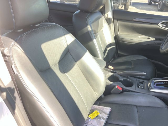 Used 2016 Nissan Sentra SR w/ SR Premium Package FWD image 23