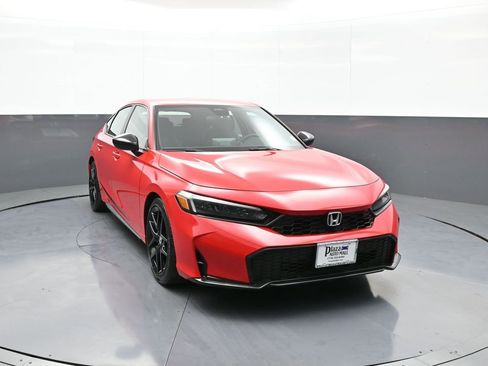 Certified 2025 Honda Civic Sport image 3