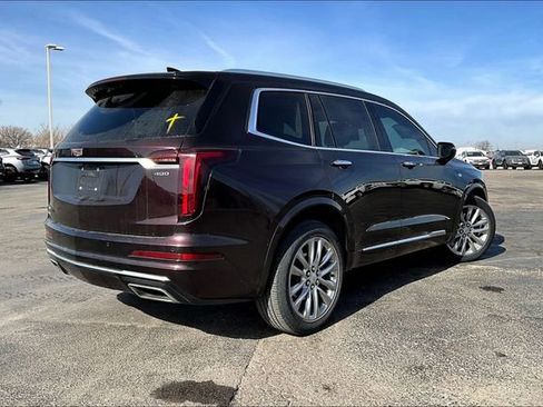 Used 2021 Cadillac XT6 Premium Luxury image 4