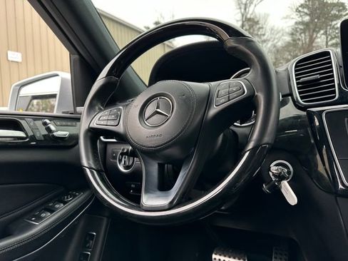 Used 2018 Mercedes-Benz GLS 550 4MATIC image 21