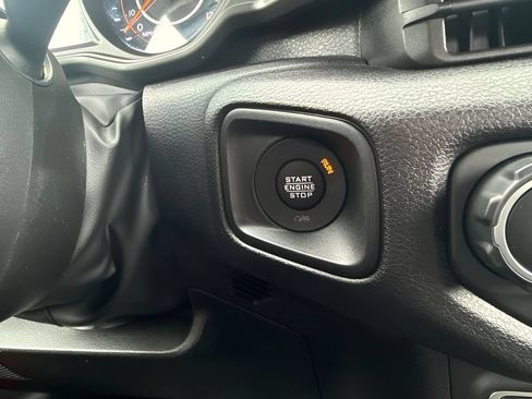 Used 2025 Jeep Wrangler Sport AWD/4WD image 12