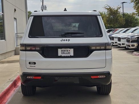 New 2026 Jeep Grand Wagoneer Summit AWD/4WD image 4